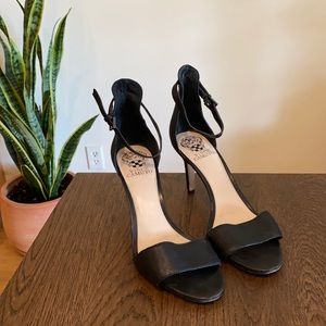 Vince Camuto Black Leather pump